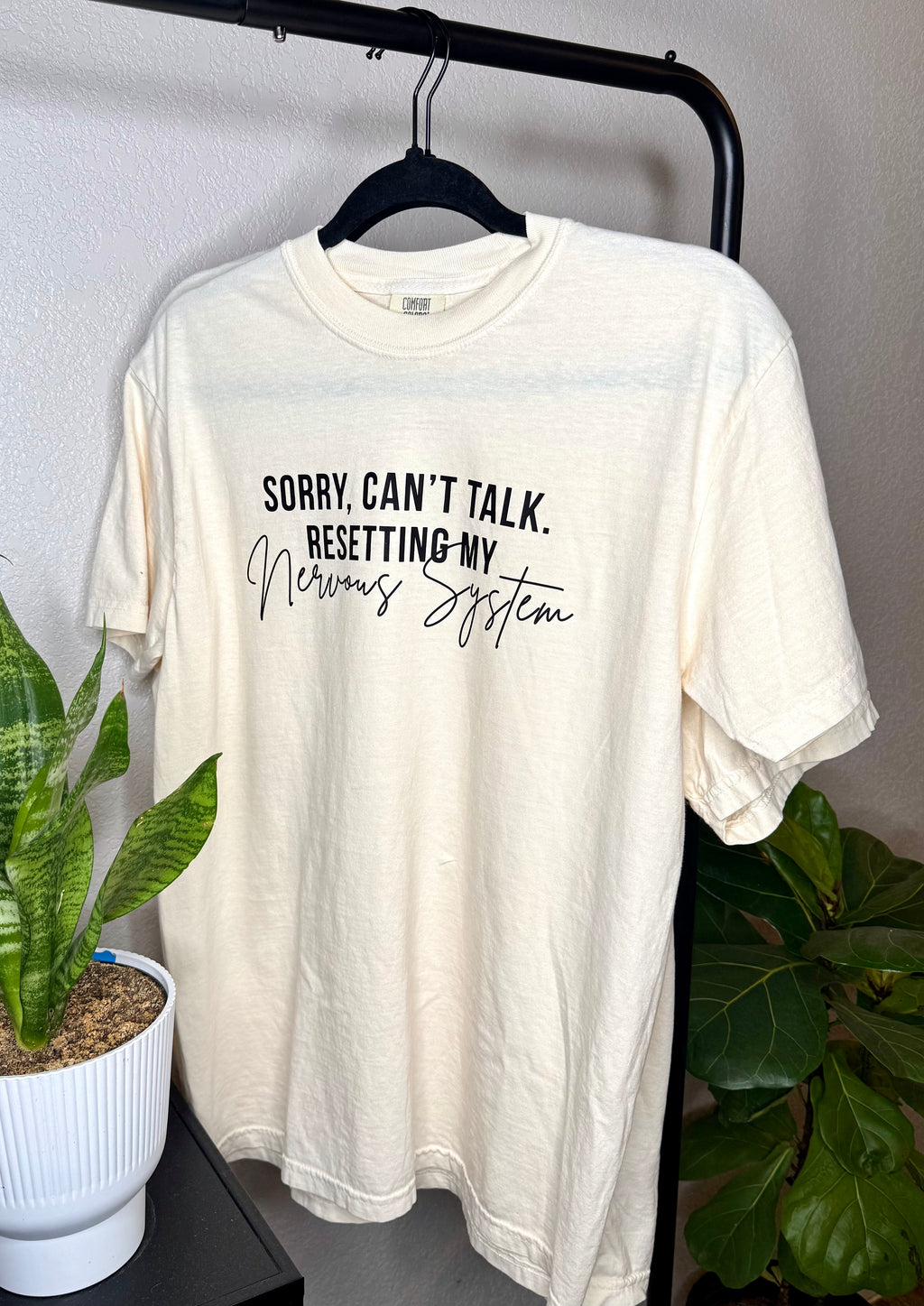 SORRY, CAN’T TALK TEE